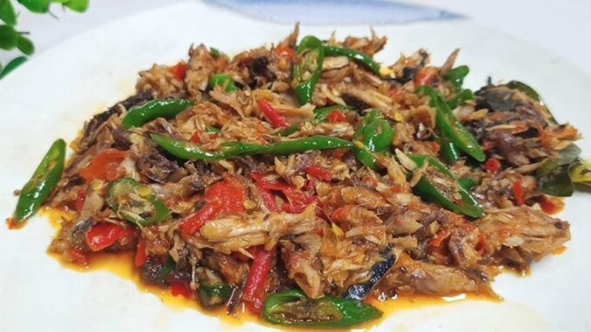 Tongkol Suwir Cabe Ijo: Hidangan Sederhana yang Makin Digemari Semua Kalangan Tongkol Suwir Cabe Ijo: Hidangan Sederhana yang Makin Digemari Semua Kalangan
