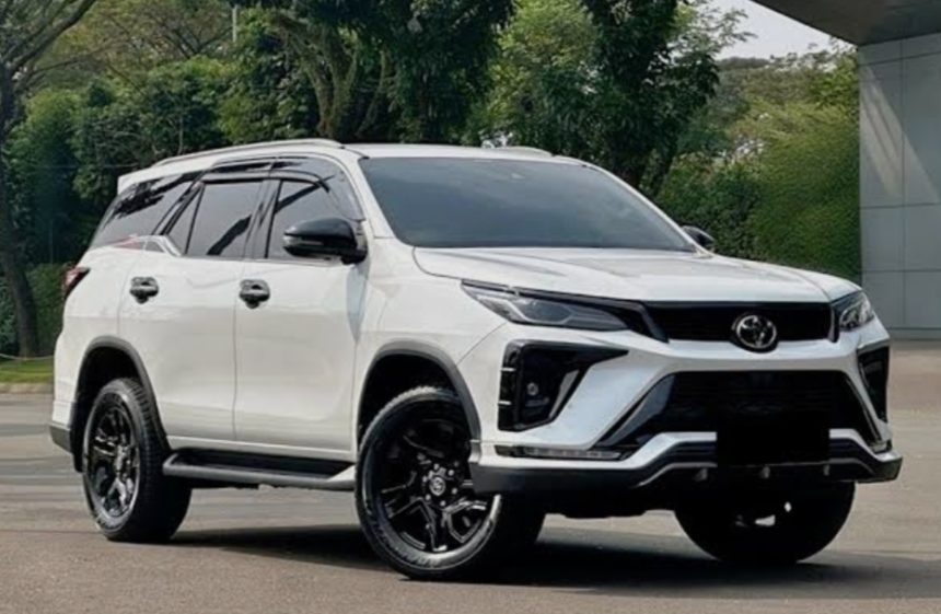 Toyota Fortuner Sport Meluncur: Hadirkan Tampilan Lebih Canggih dan Modern di Pasar Otomotif Indonesia Toyota Fortuner Sport Meluncur: Hadirkan Tampilan Lebih Canggih dan Modern di Pasar Otomotif Indonesia