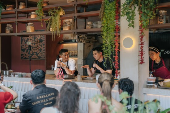 Tren Wisata Kuliner Makin Populer: Airbnb Ungkap Cara Baru Wisatawan Jelajahi Indonesia Tren Wisata Kuliner Makin Populer: Airbnb Ungkap Cara Baru Wisatawan Jelajahi Indonesia