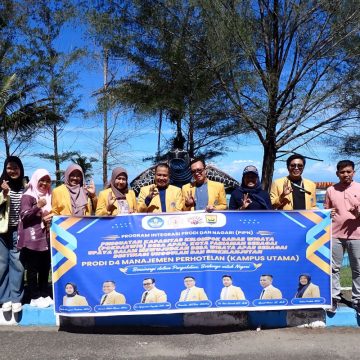 UNP Perkuat Kompetensi Pedagang Kuliner Pantai Apar Melalui Prodi D4 Manajemen Perhotelan
