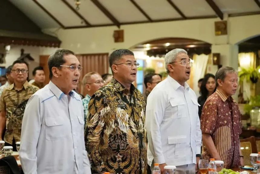Wagub Erwan Ajak Pengusaha Kuliner Jabar Berinovasi Tarik Wisatawan Wagub Erwan Ajak Pengusaha Kuliner Jabar Berinovasi Tarik Wisatawan