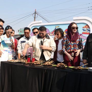 Wali Kota Tegal Gebrak Promosi Kuliner Lewat Karnaval SCTV, Ajak Artis Lomba Makan Sate