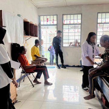 Lapas Saparua Lakukan Kontrol Kesehatan untuk Warga Binaan Lansia Cegah Hipertensi