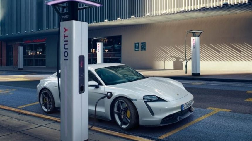 Mobil Listrik Premium: Deretan Model Paling Mahal yang Hadir di Indonesia Mobil Listrik Premium: Deretan Model Paling Mahal yang Hadir di Indonesia