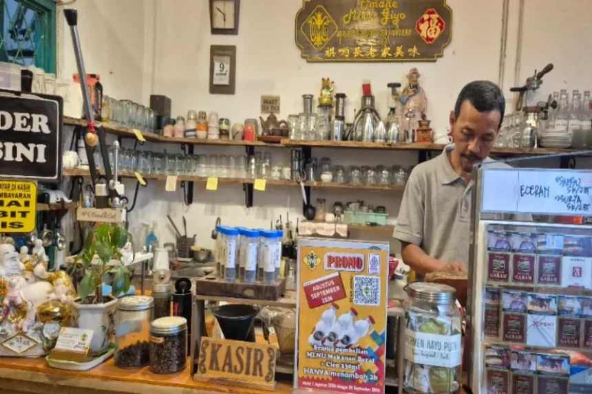 Omahe Mbah Giyo: Menyajikan Gudeg Manggar Otentik, Melestarikan Kuliner Langka Surabaya
