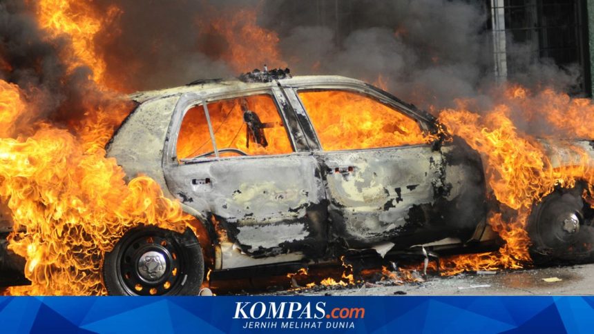 Panduan Memadamkan Baterai Mobil Listrik yang Terbakar, Jangan Asal Gunakan APAR