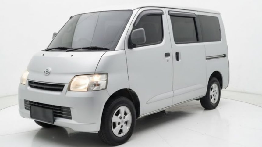 Pasar Mobil Terbaru Agustus 2024: Tahta Zenix Tergeser, Daihatsu Gran Max Mendominasi