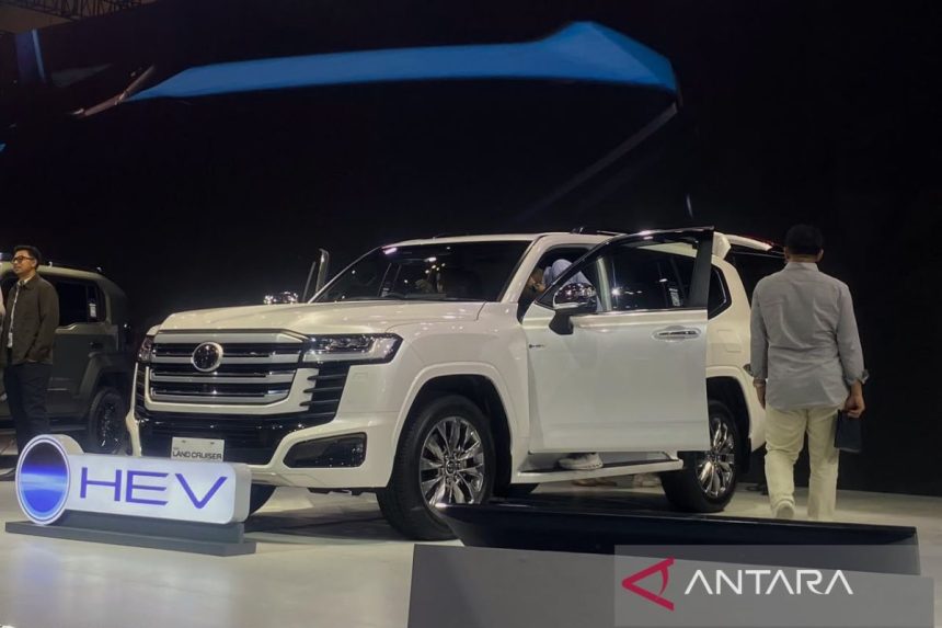 Penjualan Mobil Hybrid Toyota Melonjak 86% di Tengah Tren Elektrifikasi