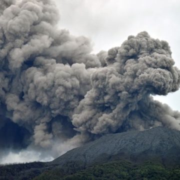 Peringatan Muhammadiyah: Waspadai Dampak Buruk Abu Vulkanik pada Kesehatan