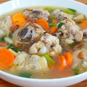 Pesona Sop Ayam: Hidangan Klasik yang Tak Lekang oleh Waktu