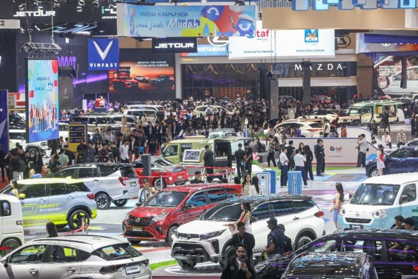 Proyeksi Optimis Penjualan Mobil 850.000 Unit pada 2026 Diprediksi Terlampaui oleh Ekonom