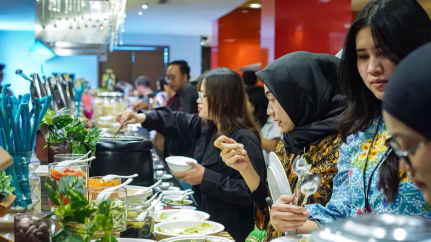 Sensasi Kuliner Surabaya Naik Level di Hotel Bintang Lima