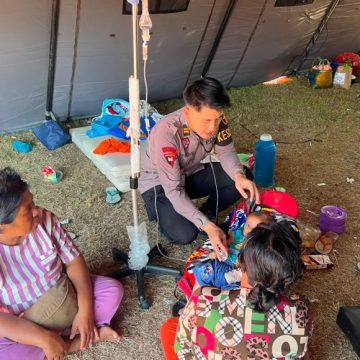 Tim Kesehatan Korbrimob Lakukan Pemantauan Kondisi Warga Terdampak Gempa