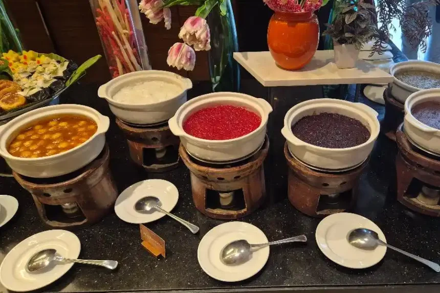 Wyndham Surabaya Hadirkan Paket Suroboyoan Business Lunch Buffet: Perpaduan Kuliner Lokal dalam Sajian Mewah Wyndham Surabaya Hadirkan Paket Suroboyoan Business Lunch Buffet: Perpaduan Kuliner Lokal dalam Sajian Mewah